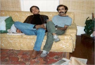 [IMAGE of An 'alleged' Muslim, Pakistani, boyfriend of Obama.  I know I wouldn't sit that close to another man.  I would move the stuff over or off the couch.jpg